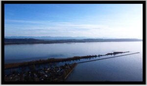 Rencontre entre la Thielle et le lac